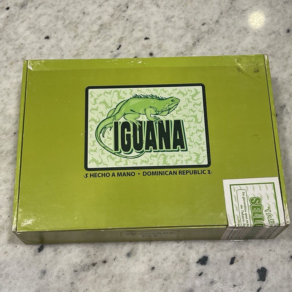 Iguana Green Cigar Box Dominican Republic Iguana Fat ￼￼